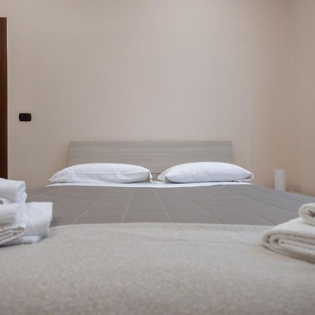Casa Vacanze Alla Maison Fiumicino Exteriör bild