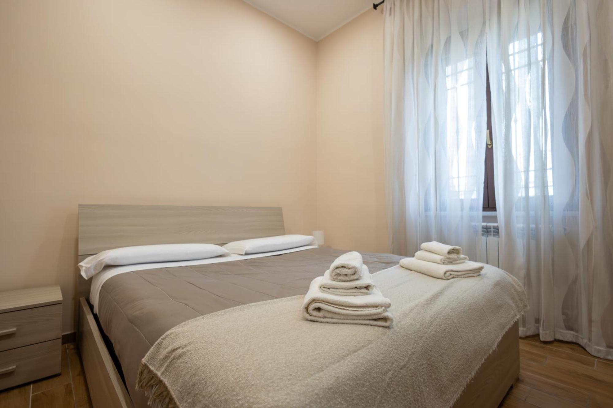 Casa Vacanze Alla Maison Fiumicino Exteriör bild